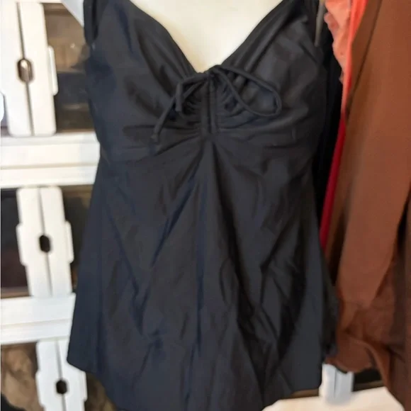 Black Ruched Swimsuit Top - Picture 2 of 7